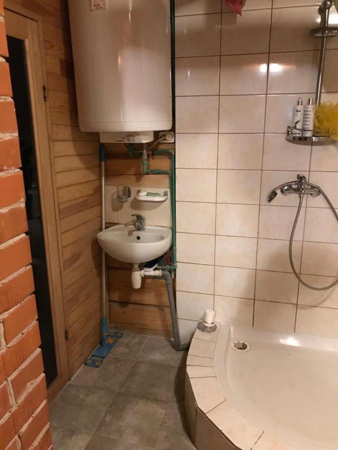 Ezmalas Rembate Buitenkant foto