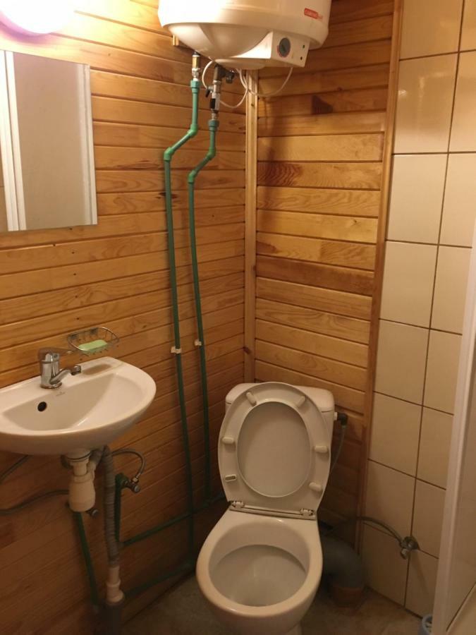 Ezmalas Rembate Buitenkant foto